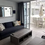 Airconditioned 2bed Poolside 아파트 *