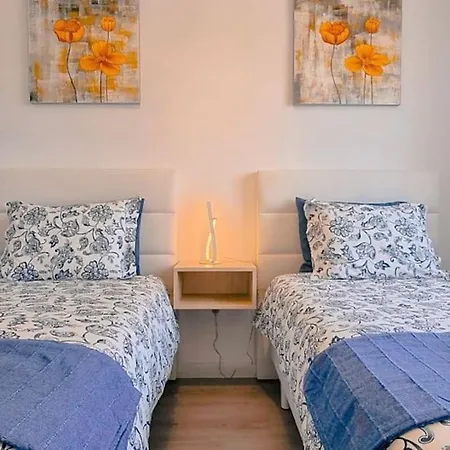 Apartment Puerto Del Carmen Airconditioned 2bed Poolside *