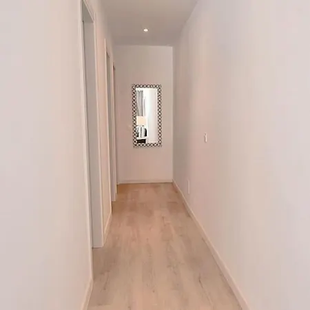 Airconditioned 2bed Poolside Apartment Puerto del Carmen (Lanzarote)