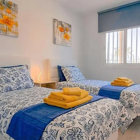 Puerto Del Carmen Airconditioned 2bed Poolside * Puerto del Carmen (Lanzarote)