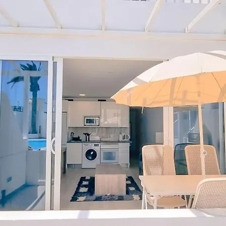 Puerto Del Carmen Airconditioned 2bed Poolside * Puerto del Carmen (Lanzarote)