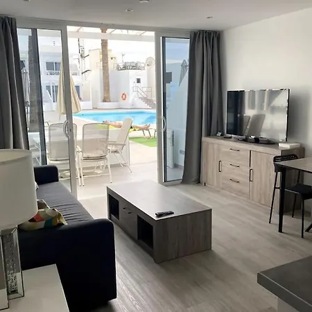 Apartment Airconditioned 2bed Poolside Puerto del Carmen (Lanzarote)