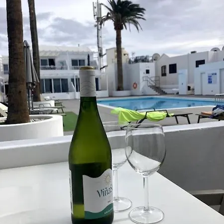 Puerto Del Carmen Airconditioned 2bed Poolside
