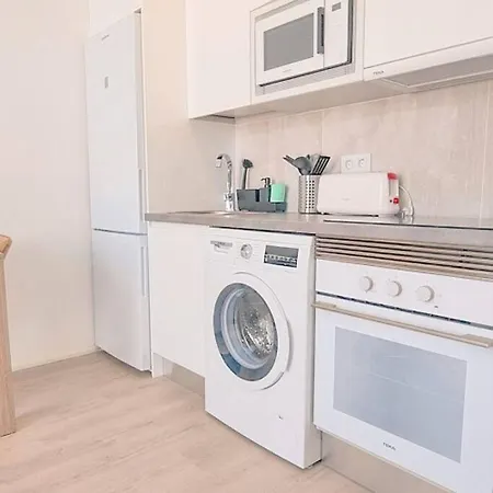 Puerto Del Carmen Airconditioned 2bed Poolside Apartment