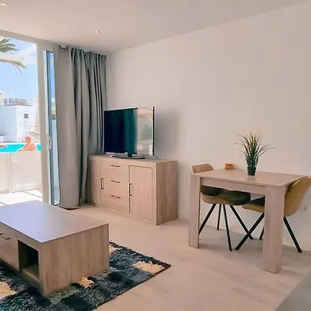 Apartment Puerto Del Carmen Airconditioned 2bed Poolside *